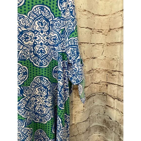 Buckhead Betties Top Womens Medium Tunic Blue Medallion Longer Length Stretch - Picture 3 of 14